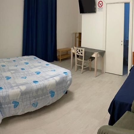 B&B Del Corso - Affittacamere Giulianova Dış mekan fotoğraf