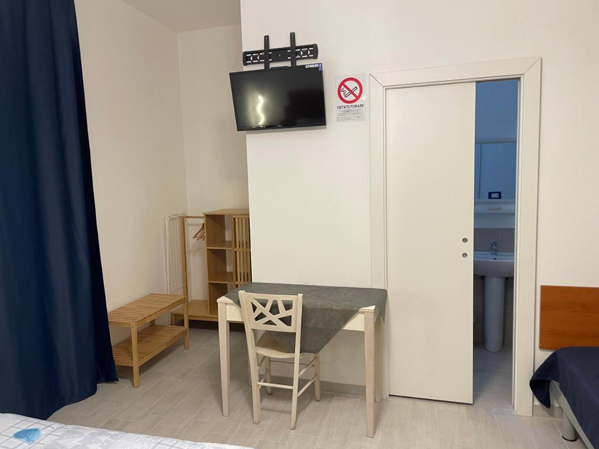 B&B Del Corso - Affittacamere Giulianova Dış mekan fotoğraf