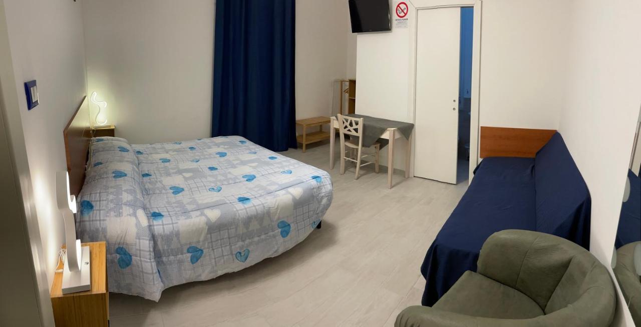 B&B Del Corso - Affittacamere Giulianova Dış mekan fotoğraf