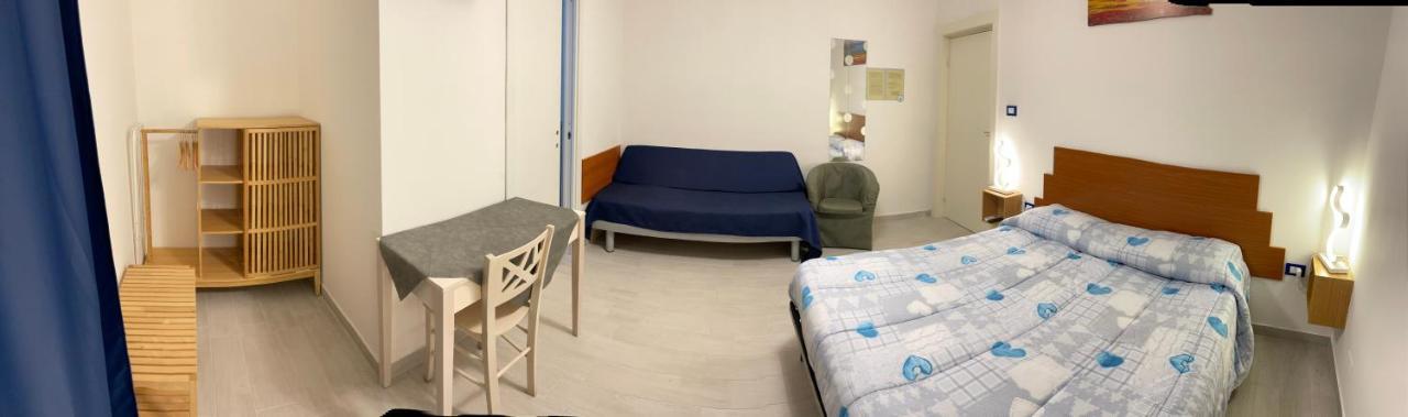 B&B Del Corso - Affittacamere Giulianova Dış mekan fotoğraf
