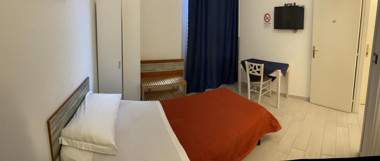 B&B Del Corso - Affittacamere Giulianova Dış mekan fotoğraf