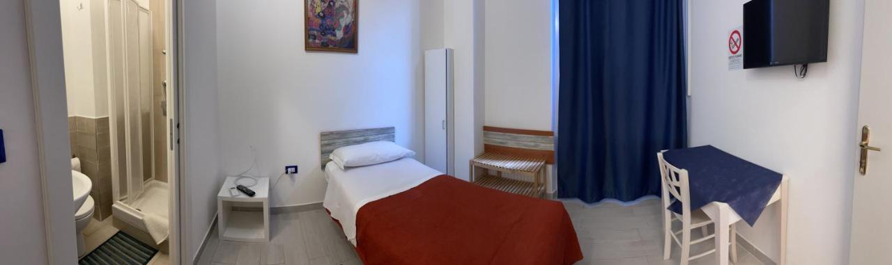 B&B Del Corso - Affittacamere Giulianova Dış mekan fotoğraf