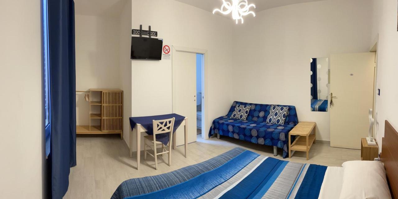 B&B Del Corso - Affittacamere Giulianova Dış mekan fotoğraf