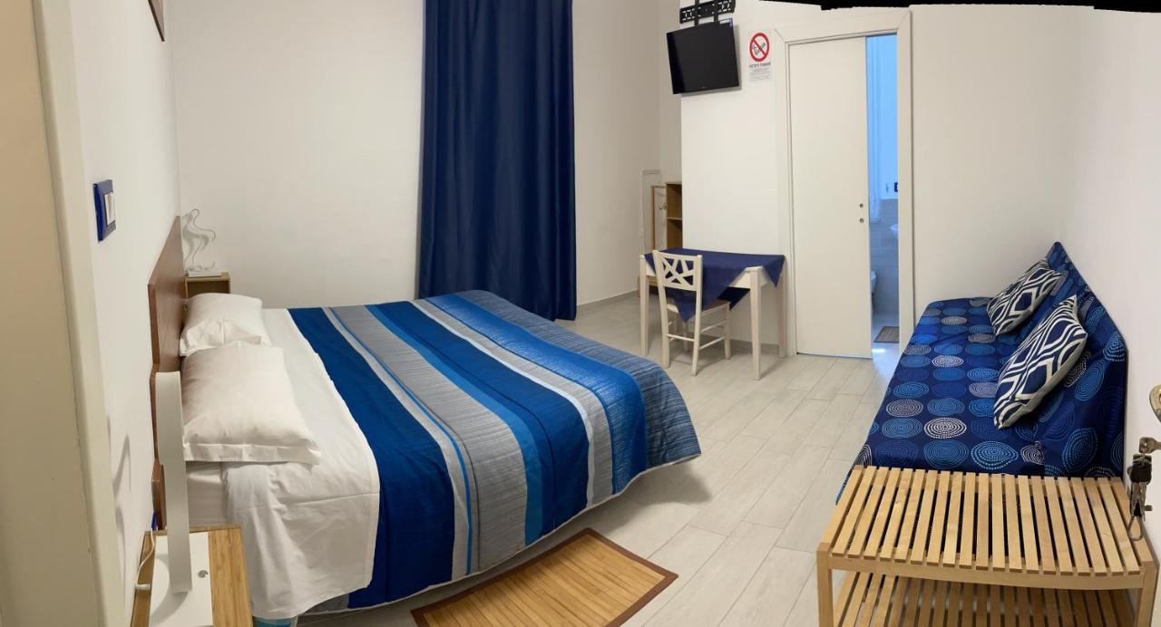 B&B Del Corso - Affittacamere Giulianova Dış mekan fotoğraf